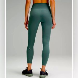 NWOT - Lululemon Wunder Train High Rise Tight